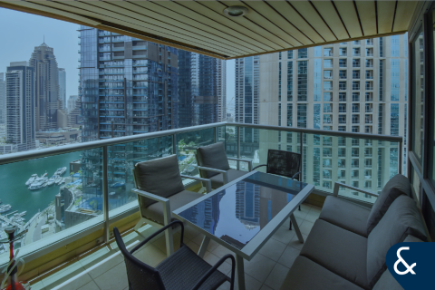 Apartment in Emaar 6 Towers, Dubai Marina, Dubai 3 bedrooms, 218 sq.m. № 75222 - photo 1