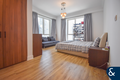 Apartment in Emaar 6 Towers, Dubai Marina, Dubai 3 bedrooms, 218 sq.m. № 75222 - photo 9