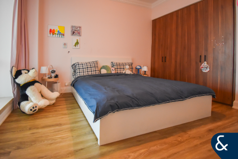 Apartment in Emaar 6 Towers, Dubai Marina, Dubai 3 bedrooms, 218 sq.m. № 75222 - photo 10