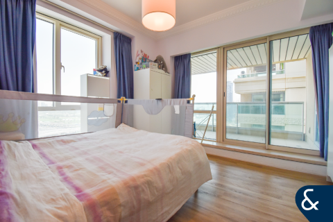 Apartment in Emaar 6 Towers, Dubai Marina, Dubai 3 bedrooms, 218 sq.m. № 75222 - photo 8