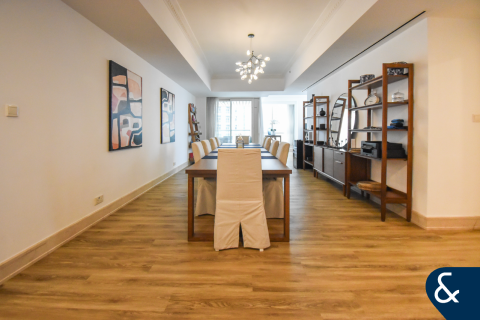 Apartment in Emaar 6 Towers, Dubai Marina, Dubai 3 bedrooms, 218 sq.m. № 75222 - photo 6