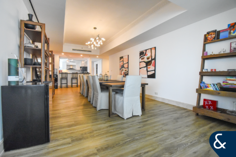 Apartment in Emaar 6 Towers, Dubai Marina, Dubai 3 bedrooms, 218 sq.m. № 75222 - photo 4