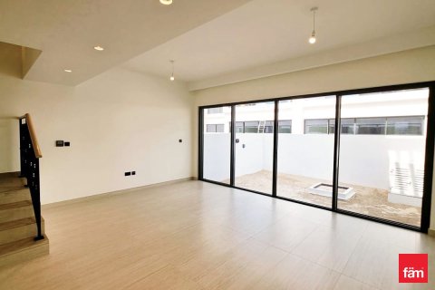 Villa en Dubai, 4 dormitorios, 144 m², № 77769 - foto 3