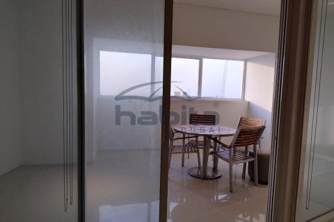Снять в аренду квартиру в Sheikh Zayed Road, Дубай: 1 спальня, 82м², № 7717 - фото 3