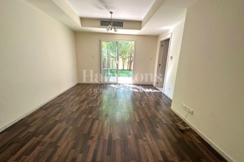 Снять в аренду виллу в Springs 12, The Springs, Дубай: 2 спальни, 174.05005438м², № 12604 - фото 3