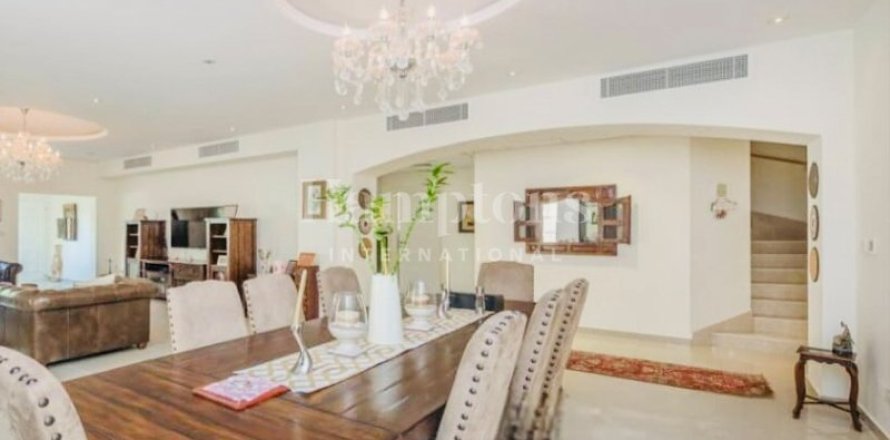 Вилла в The Lakes, Дубай, 4 спальни, 373.377м², № 12605