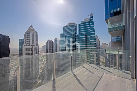 Appartement à Jumeirah Lake Towers, Dubai, 2 chambres, 144 m², № 24853 - photo 1