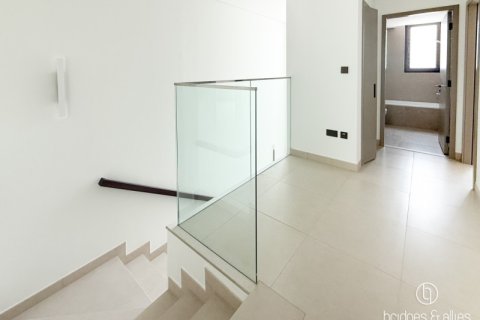 Villa in Dubai 4 bedrooms, 220 sq.m. № 77307 - photo 9