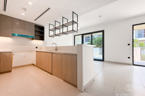 Villa in Dubai 4 bedrooms, 220 sq.m. № 77307 - photo 6