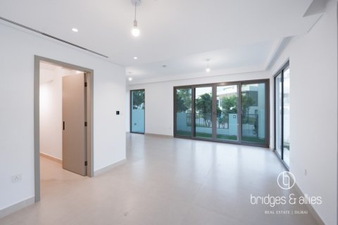 فيلا في دبي 4 غرف نوم, 271.3 م² رقم 77306 - صورة 2