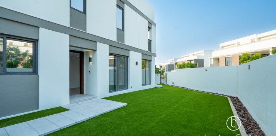 فيلا في دبي 4 غرف نوم, 271.3 م² رقم 77306