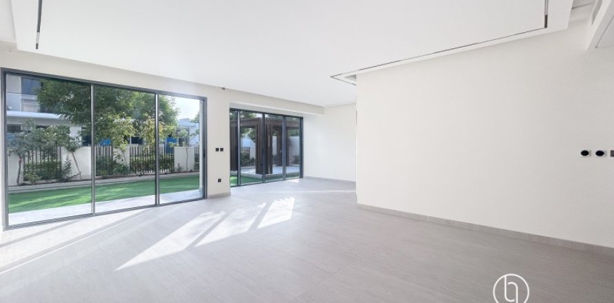 فيلا في دبي 4 غرف نوم, 432 م² رقم 77309