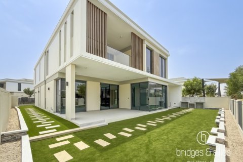 فيلا في دبي 5 غرف نوم , 577.4 م² رقم 77308 - صورة 1