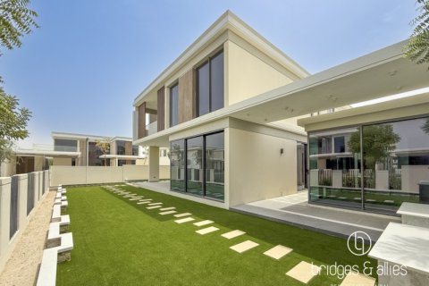 فيلا في دبي 5 غرف نوم , 577.4 م² رقم 77308 - صورة 2