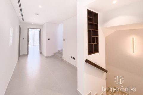 فيلا في دبي 4 غرف نوم, 308.3 م² رقم 77304 - صورة 15