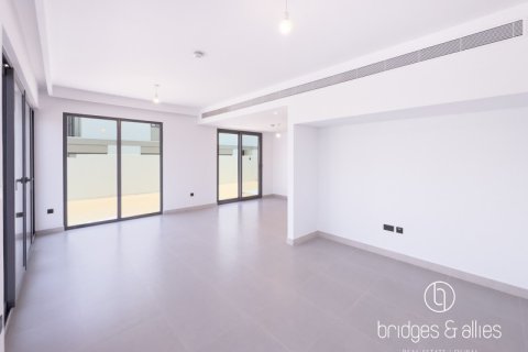 فيلا في دبي 4 غرف نوم, 308.3 م² رقم 77304 - صورة 2