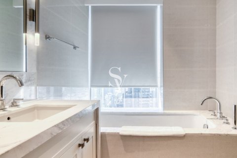 Apartment in Downtown Dubai (Downtown Burj Dubai), Dubai 2 bedrooms, 159 sq.m. № 72455 - photo 15