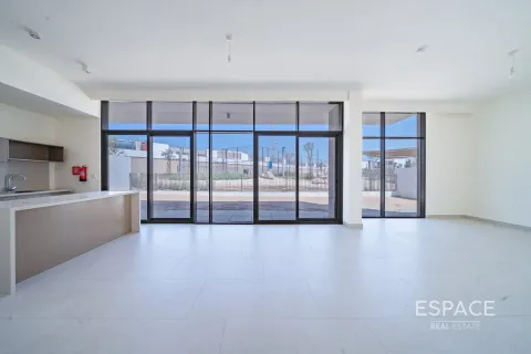 Снять в аренду виллу в Al Furjan, Дубай: 5 спален, 453м², № 72446 - фото 4