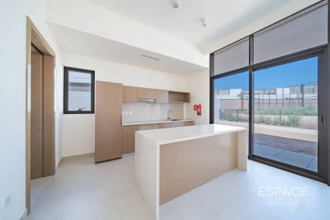 Снять в аренду виллу в Al Furjan, Дубай: 5 спален, 453м², № 72446 - фото 5