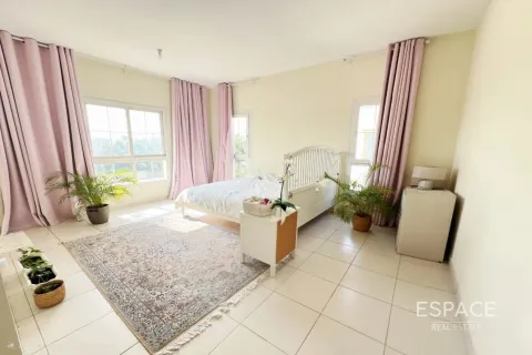 فيلا في The Springs, دبي 3 غرف نوم, 270 م² رقم 72444 - صورة 4