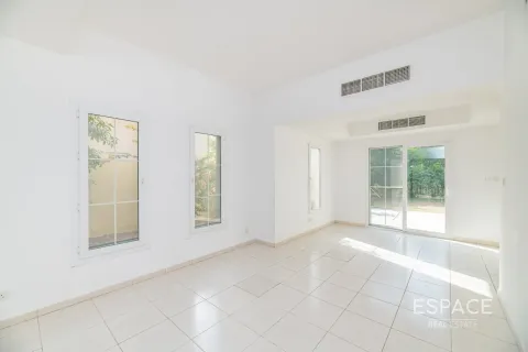 فيلا في Springs 14, The Springs, دبي 3 غرف نوم, 209 م² رقم 72445 - صورة 2