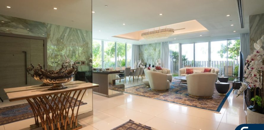 Apartment in Palm Jumeirah, Dubai 3 bedrooms, 486 sq.m. № 91334