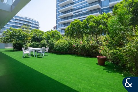 Apartment in Palm Jumeirah, Dubai 3 bedrooms, 486 sq.m. № 91334 - photo 18