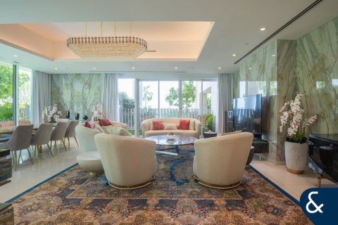 Apartment in Palm Jumeirah, Dubai 3 bedrooms, 486 sq.m. № 91334 - photo 4