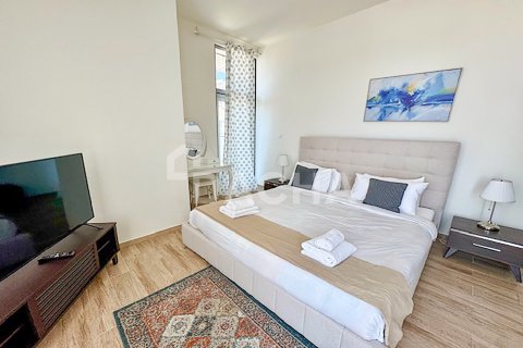 Apartment in Al Habtoor City, Business Bay, Dubai 2 bedrooms, 140 sq.m. № 105133 - photo 7