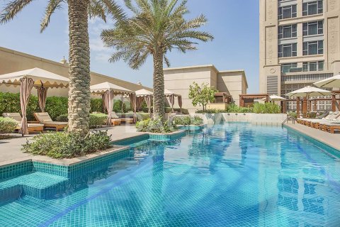 Apartment in Al Habtoor City, Business Bay, Dubai 2 bedrooms, 140 sq.m. № 105133 - photo 2