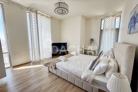Apartment in Al Habtoor City, Business Bay, Dubai 2 bedrooms, 140 sq.m. № 105133 - photo 15