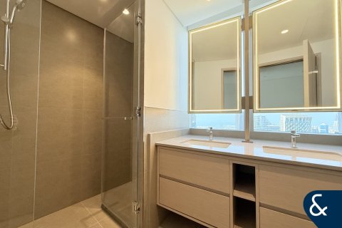 Apartment in Downtown Dubai (Downtown Burj Dubai), Dubai 3 bedrooms, 200 sq.m. № 75607 - photo 7