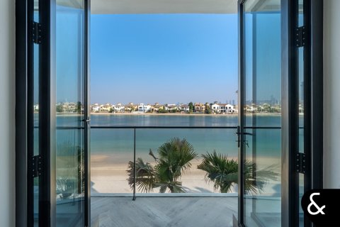 Villa en Garden Homes, Palm Jumeirah, Dubai, 4 dormitorios, 567 m², № 75606 - foto 2