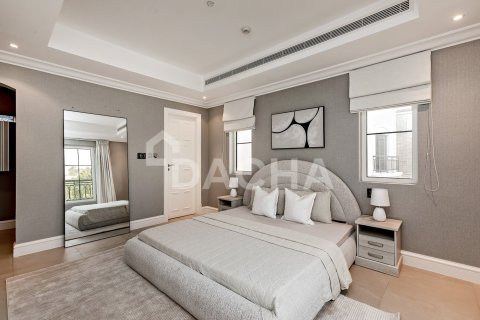 Villa en Jumeirah Golf Estates, Dubai, 4 dormitorios, 445 m², № 114856 - foto 17