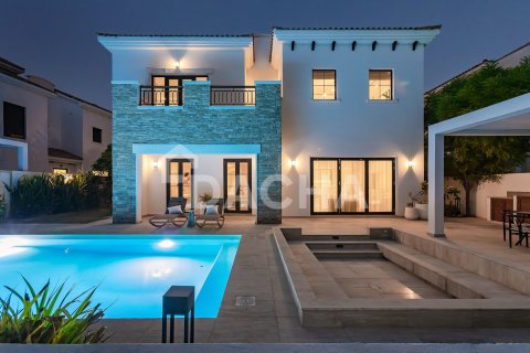 Villa en Jumeirah Golf Estates, Dubai, 4 dormitorios, 445 m², № 114856 - foto 2