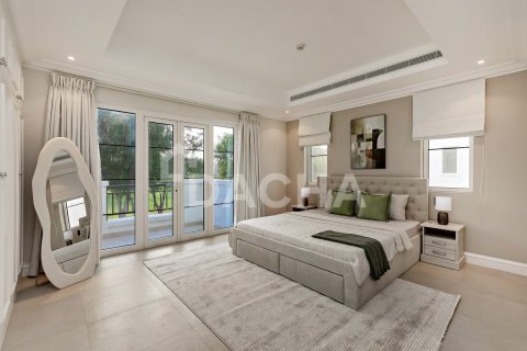 Villa en Jumeirah Golf Estates, Dubai, 4 dormitorios, 445 m², № 114856 - foto 19