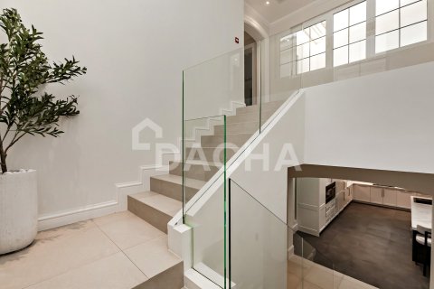 Villa en Jumeirah Golf Estates, Dubai, 4 dormitorios, 445 m², № 114856 - foto 12