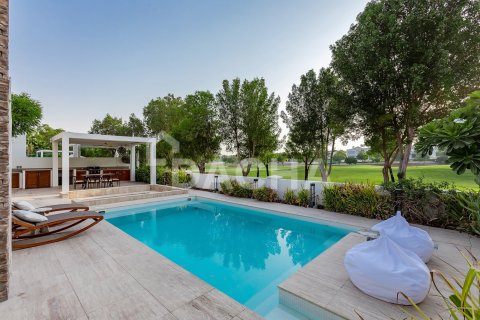 Villa en Jumeirah Golf Estates, Dubai, 4 dormitorios, 445 m², № 114856 - foto 3