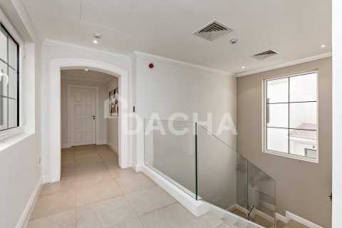 Villa en Jumeirah Golf Estates, Dubai, 4 dormitorios, 445 m², № 114856 - foto 13