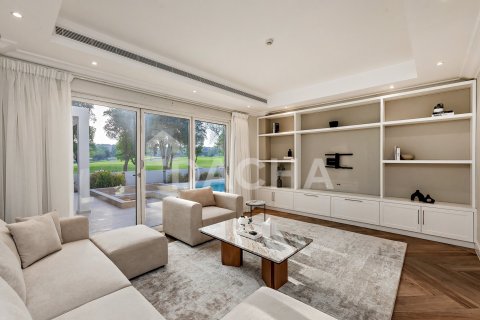 Villa en Jumeirah Golf Estates, Dubai, 4 dormitorios, 445 m², № 114856 - foto 8