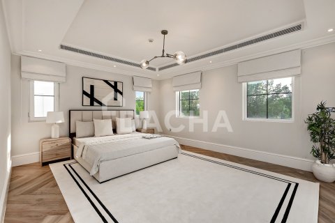 Villa en Jumeirah Golf Estates, Dubai, 4 dormitorios, 445 m², № 114856 - foto 14
