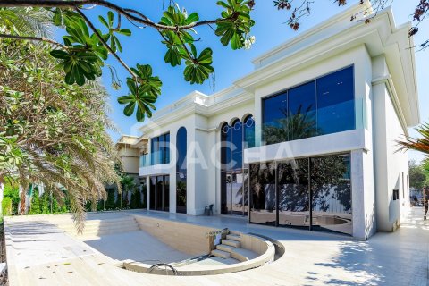 Villa en Jumeirah Islands, Dubai, 5 dormitorios, 539 m², № 114858 - foto 25
