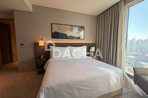 Apartment in Downtown Dubai (Downtown Burj Dubai), Dubai 3 bedrooms, 157 sq.m. № 114857 - photo 18