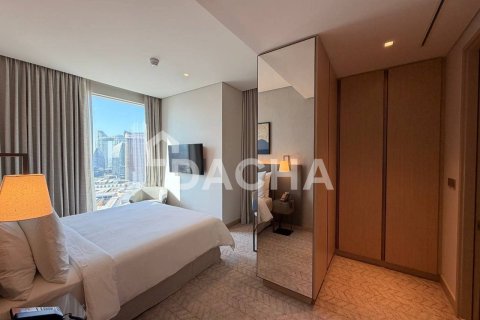 Apartment in Downtown Dubai (Downtown Burj Dubai), Dubai 3 bedrooms, 157 sq.m. № 114857 - photo 17