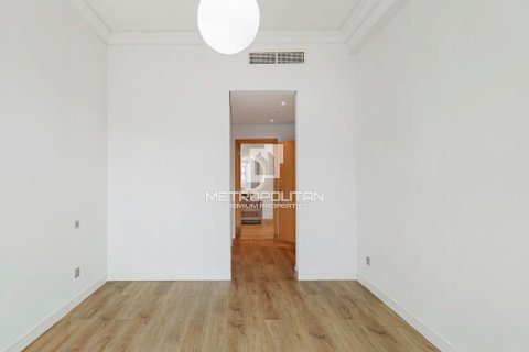 Снять в аренду квартиру в Shoreline Apartments, Пальма Джумейра, Дубай: 1 спальня, 110м², № 15598 - фото 9