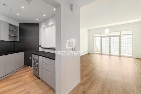 Снять в аренду квартиру в Shoreline Apartments, Пальма Джумейра, Дубай: 1 спальня, 110м², № 15598 - фото 1