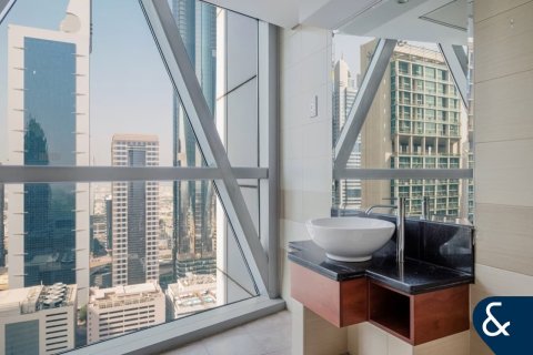 Снять в аренду квартиру в Park Towers, DIFC, Дубай: 2 спальни, 125м², № 91157 - фото 11