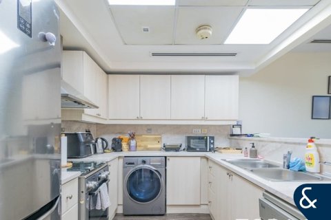 Townhouse in Jumeirah Village Triangle, Dubai 2 bedrooms, 283 sq.m. № 91155 - photo 9