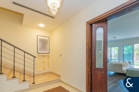 Townhouse in Jumeirah Village Triangle, Dubai 2 bedrooms, 283 sq.m. № 91155 - photo 8