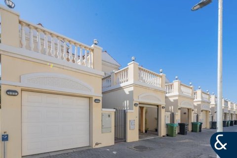 Townhouse in Jumeirah Village Triangle, Dubai 2 bedrooms, 283 sq.m. № 91155 - photo 15